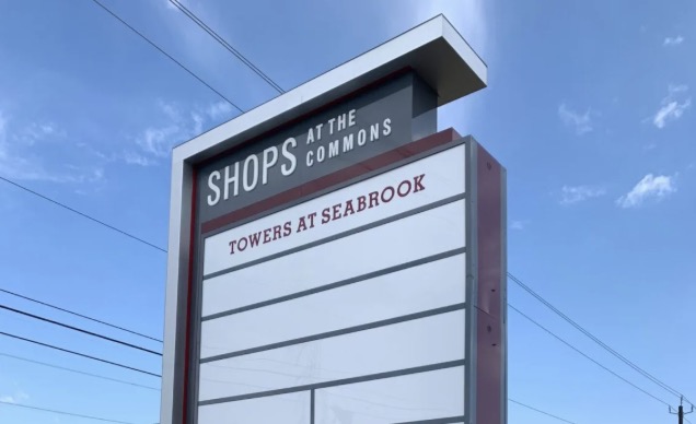 Pylon Sign Multi Tenant